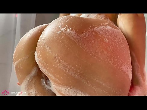 ❤️ 布鲁内特在淋浴时用振动器自慰阴部达到强烈的高潮 ❤❌ Sex video❌️❤