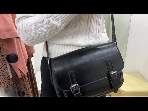 ❤️ 年轻婊子FeralBerry在试衣间用假阳具公开自慰 ❤❌ Sex video❌️❤