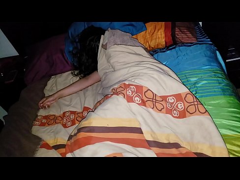 ❤️ 继子在年轻的继母睡觉时责骂她 ❤❌ Sex video❌️❤