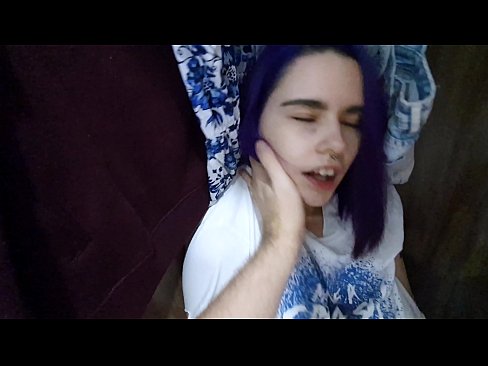 ❤️ 在衣柜里发现我的妹妹并帮助她射精 ❤❌ Sex video❌️❤