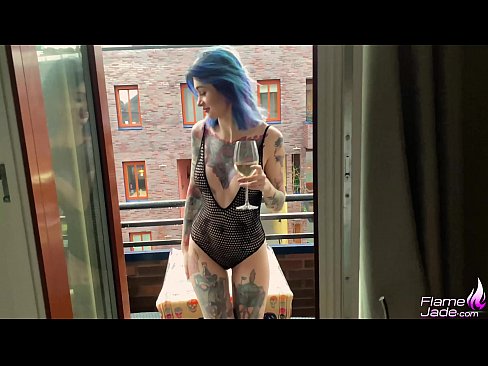 ❤️ 巨大的女孩大口吸吮,在空旷的天空下热情地做爱 ❤❌ Sex video❌️❤